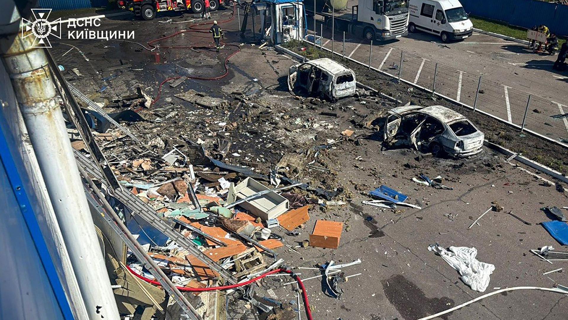 Ukraine meldet Tote nach Angriff auf Lebensmittelfabrik