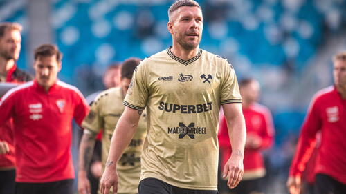 Mit 40 Jahren - Poldi macht Schluss