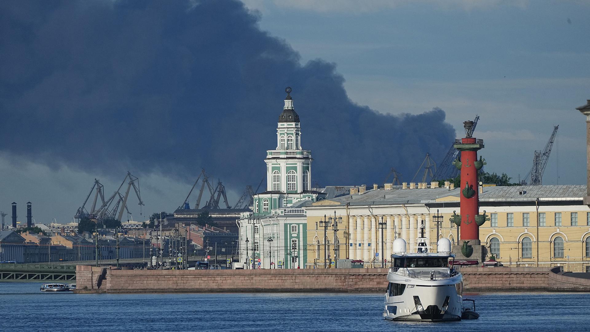 Angriffe auf St. Petersburg - Hoffnung auf Gespräche?