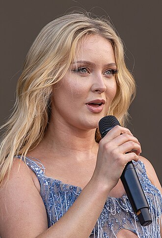 Zara Larsson ist derzeit überall – 5 Fakten, die man über die Künstlerin wissen muss