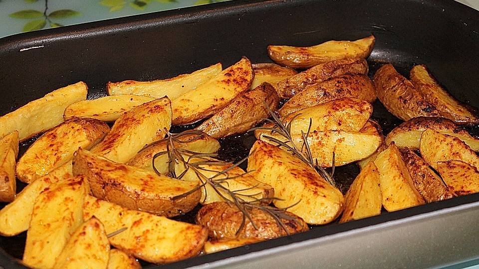 Zitronenkartoffeln aus dem Backofen