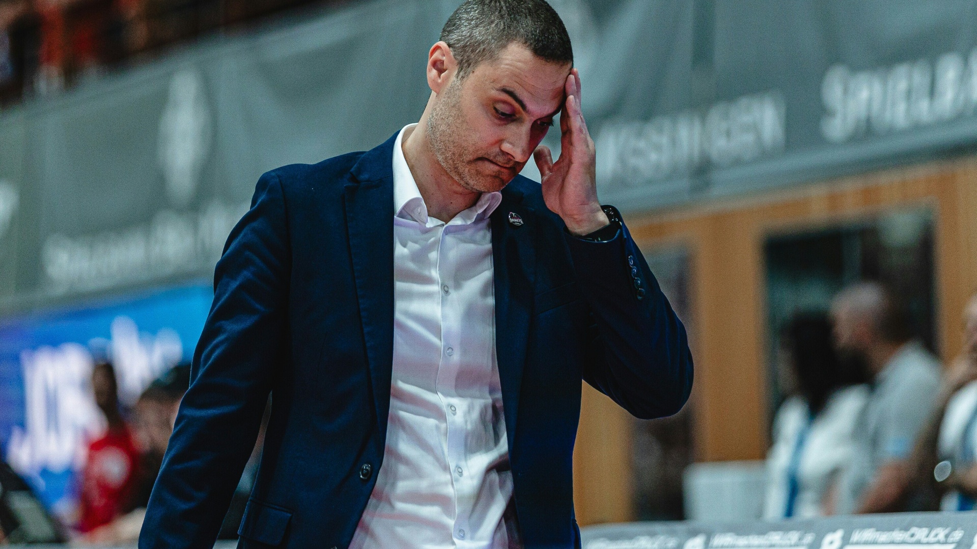 Bonn lässt ersten Halbfinal-Matchball liegen