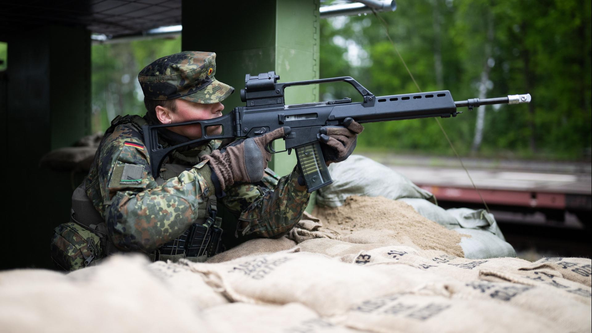 Dienstpflicht für Reservisten auch im Frieden? 