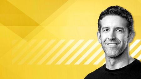 heise+ | Das ist Apples nächster CEO: John Ternus im Porträt