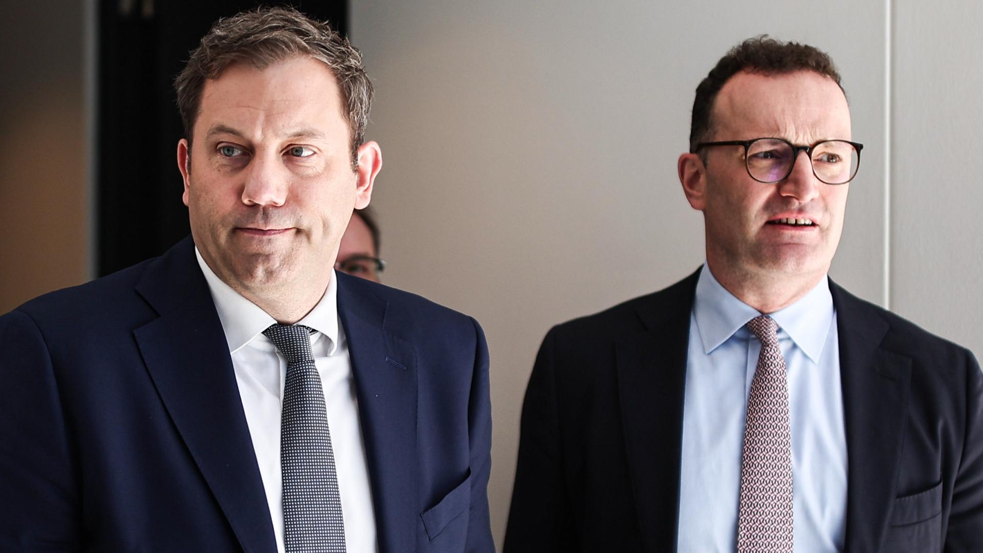 Klingbeil schaut auf Gutverdiener, Spahn auf Subventionen 