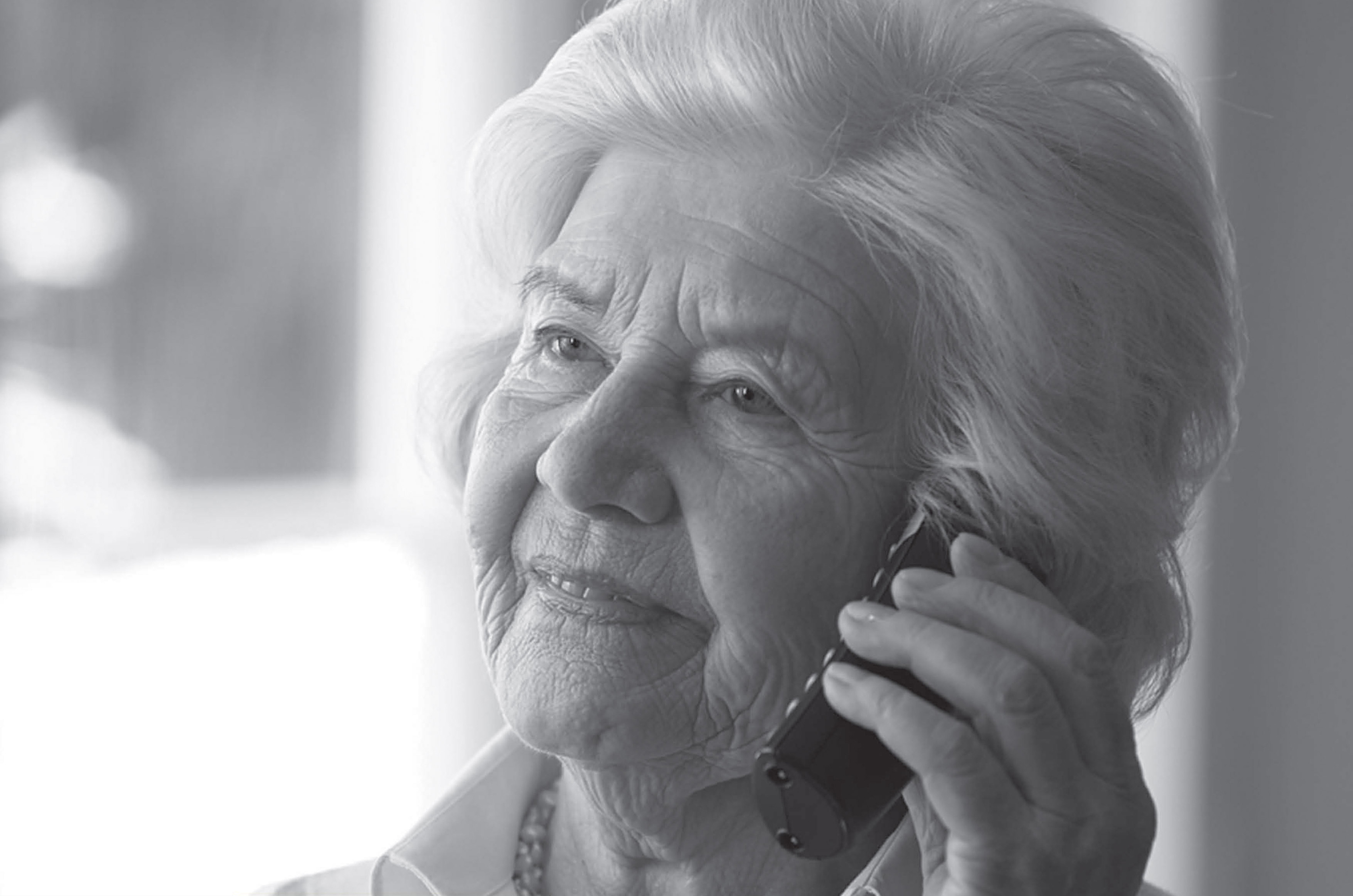 Falsche Bankmitarbeiter betrügen Seniorin