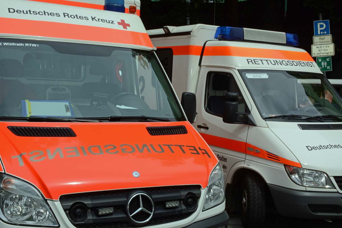 Zusammenstoß zwischen Auto- und Rennradfahrer: 72-Jähriger schwer verletzt